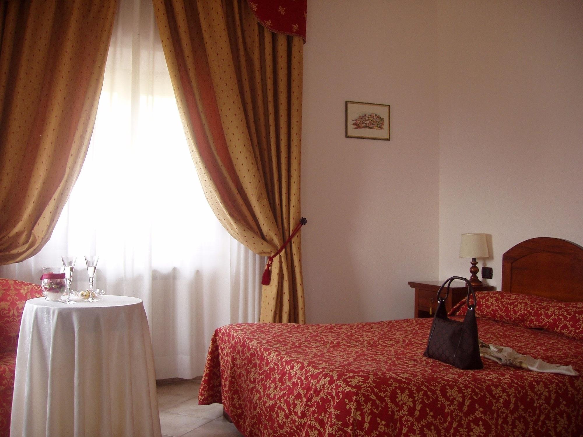 Hotel Il Cavalier D'Arpino Exterior foto